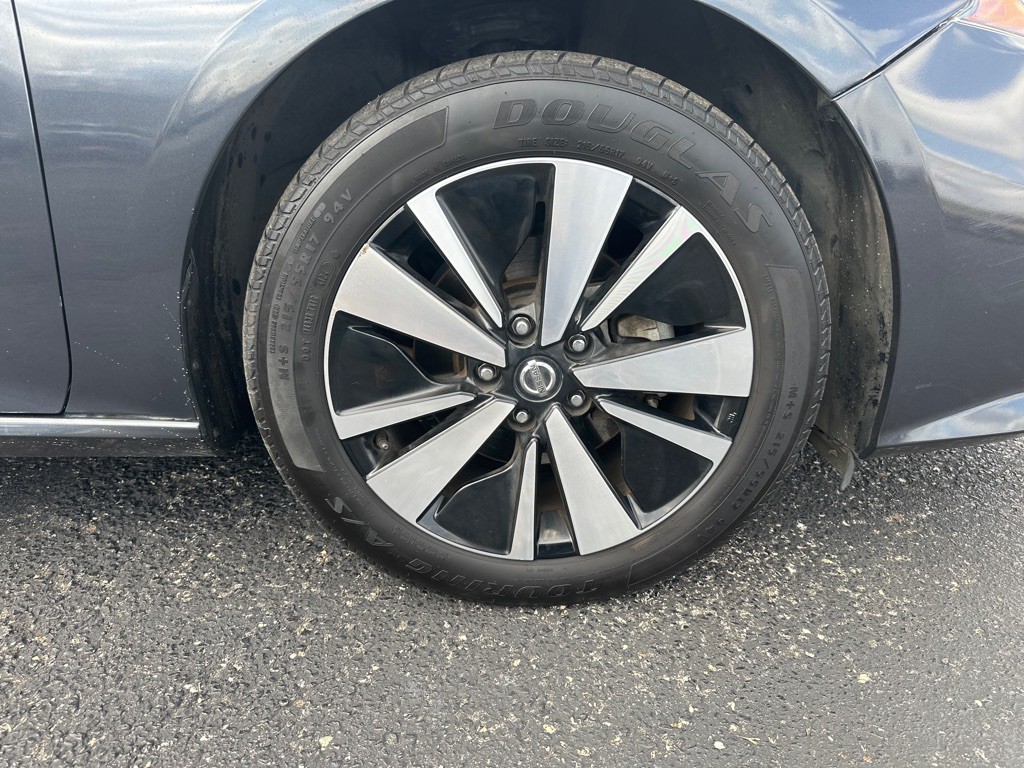 2019 Nissan Altima Image 48