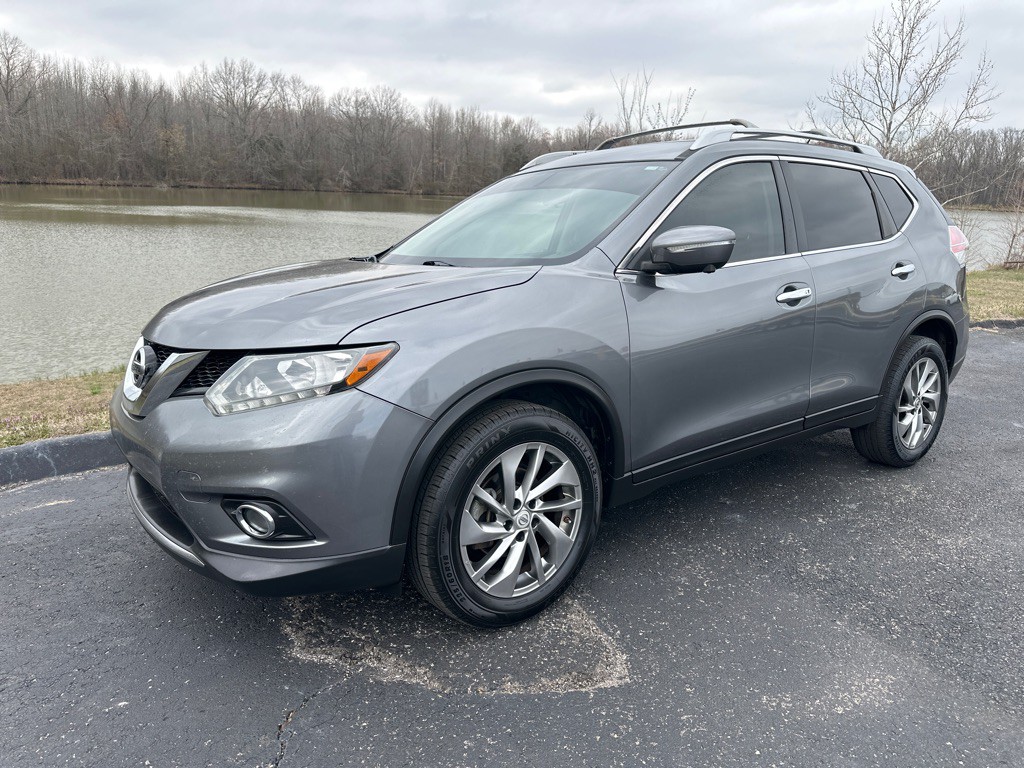 2015 Nissan Rogue Image 1