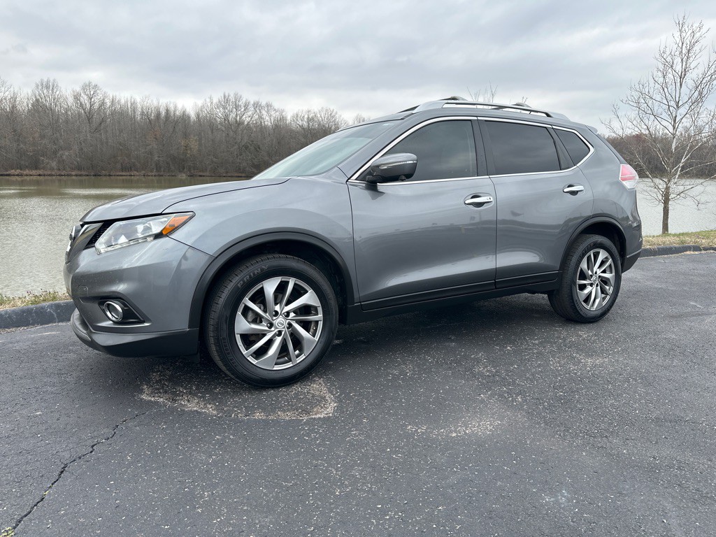 2015 Nissan Rogue Image 2