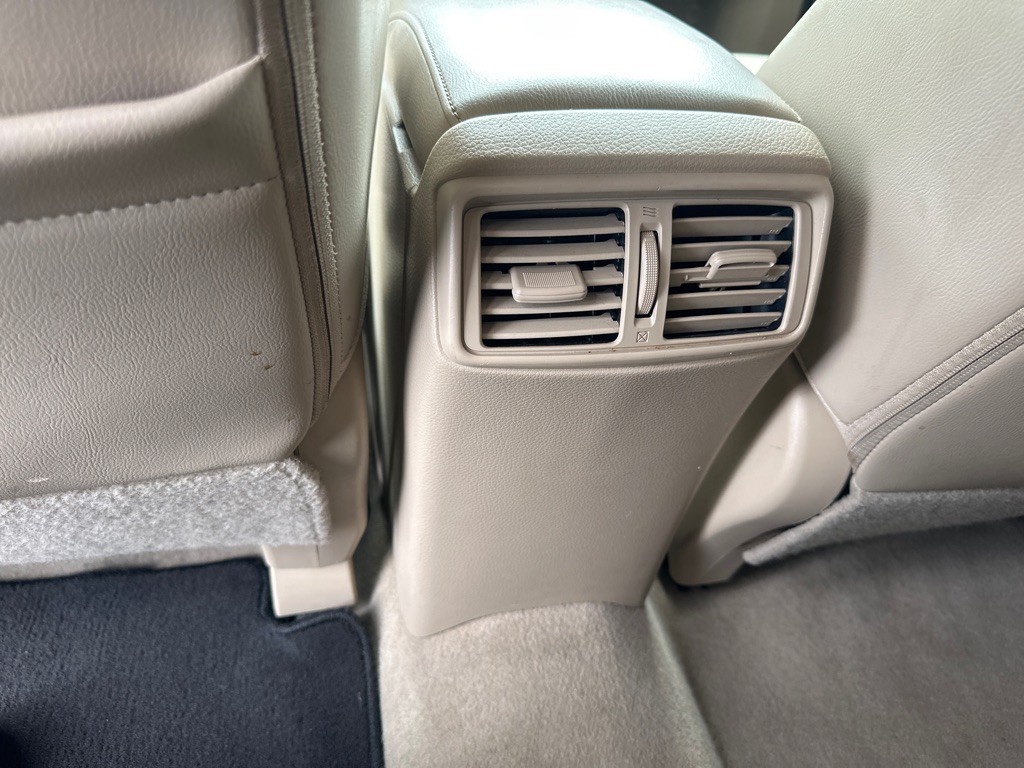 2015 Nissan Rogue Image 25