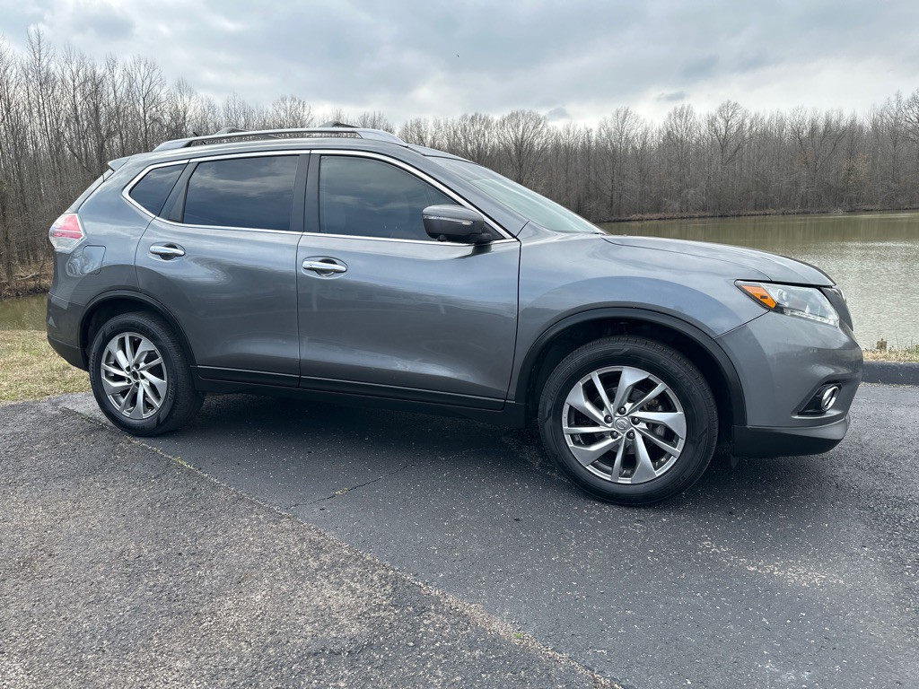 2015 Nissan Rogue Image 36