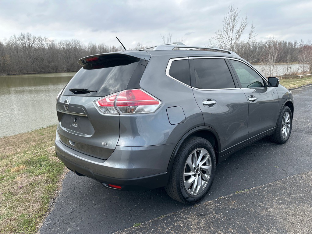 2015 Nissan Rogue Image 39