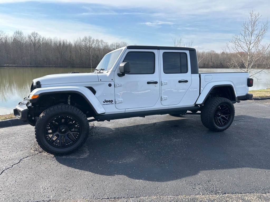 2021 Jeep Gladiator Image 3