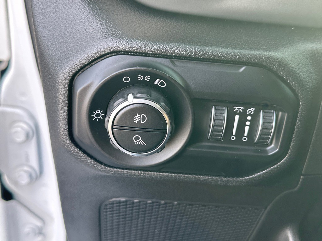 2021 Jeep Gladiator Image 17