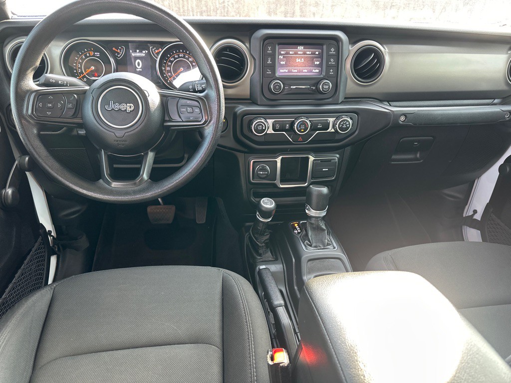 2021 Jeep Gladiator Image 21