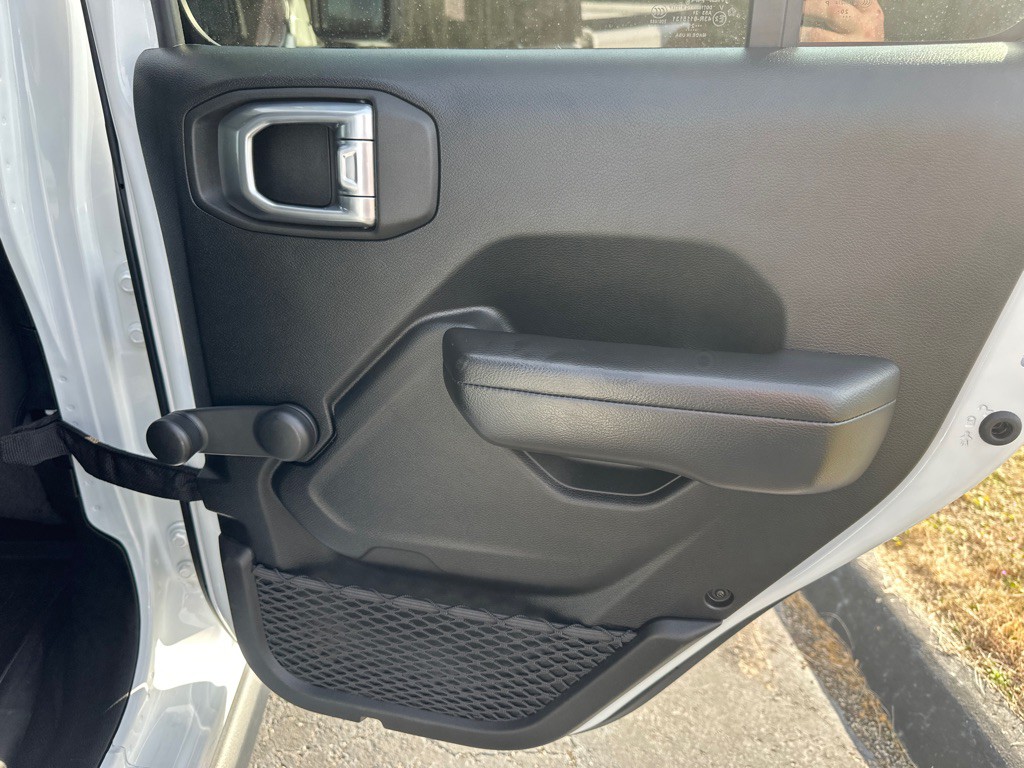 2021 Jeep Gladiator Image 27