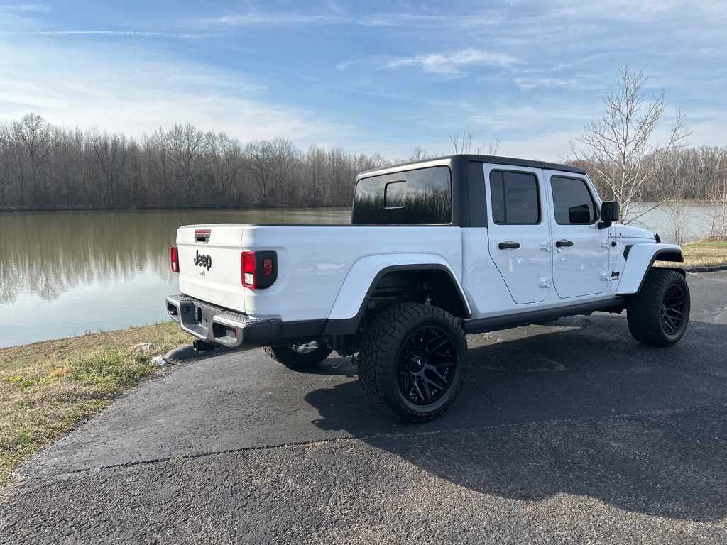 2021 Jeep Gladiator Image 38