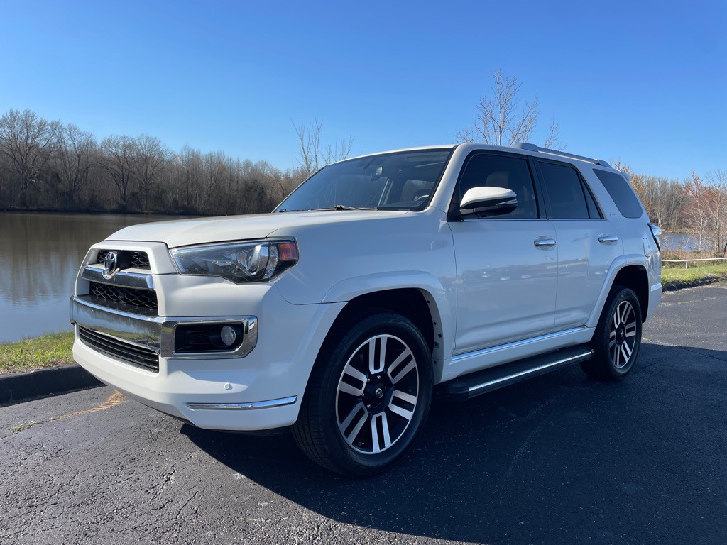 2019 Toyota 4Runner Image 1