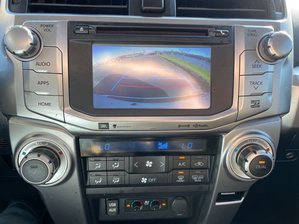 2019 Toyota 4Runner Image 18