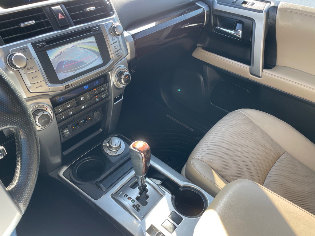 2019 Toyota 4Runner Image 21