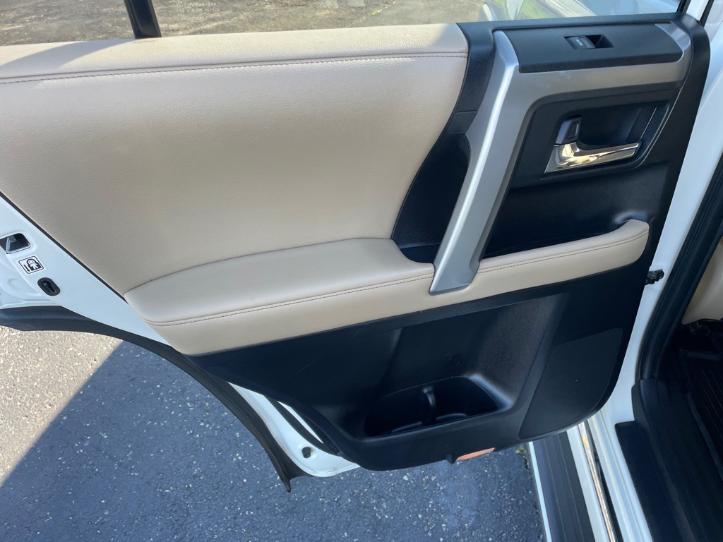 2019 Toyota 4Runner Image 28