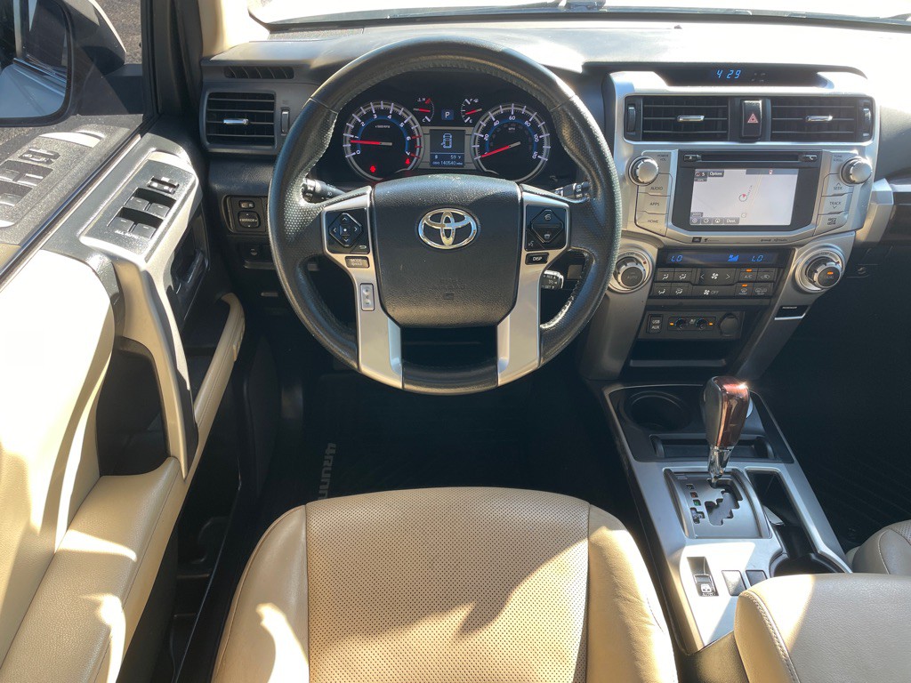 2019 Toyota 4Runner Image 32