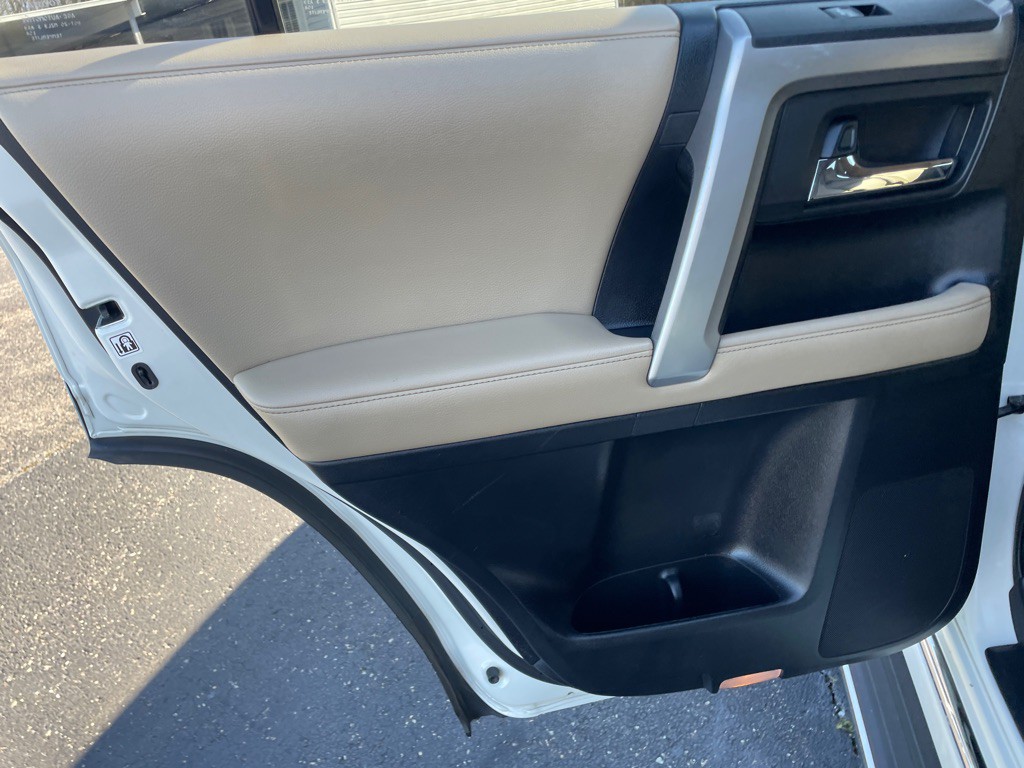 2019 Toyota 4Runner Image 35