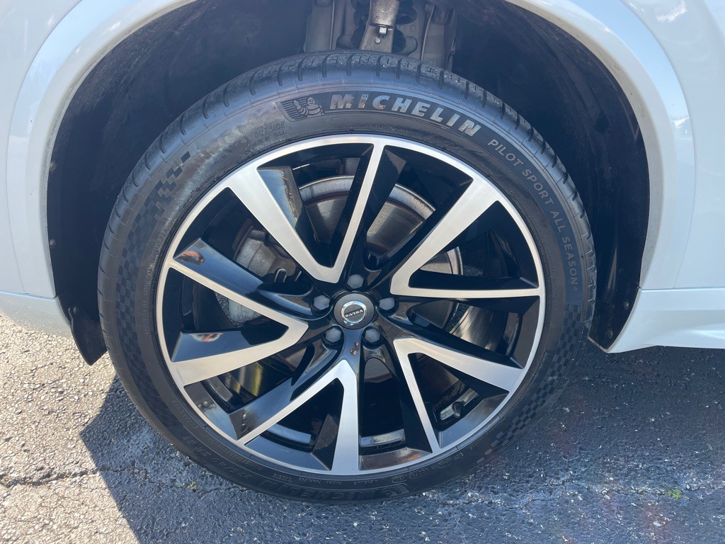 2019 Volvo XC90 Image 9