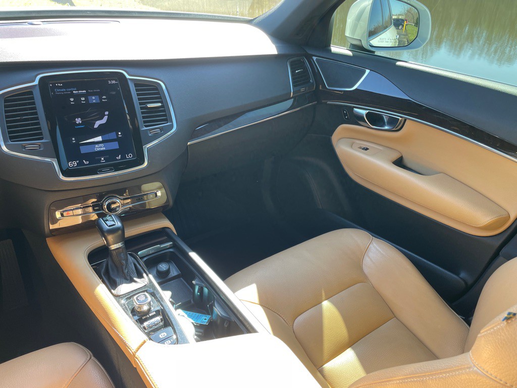 2019 Volvo XC90 Image 24
