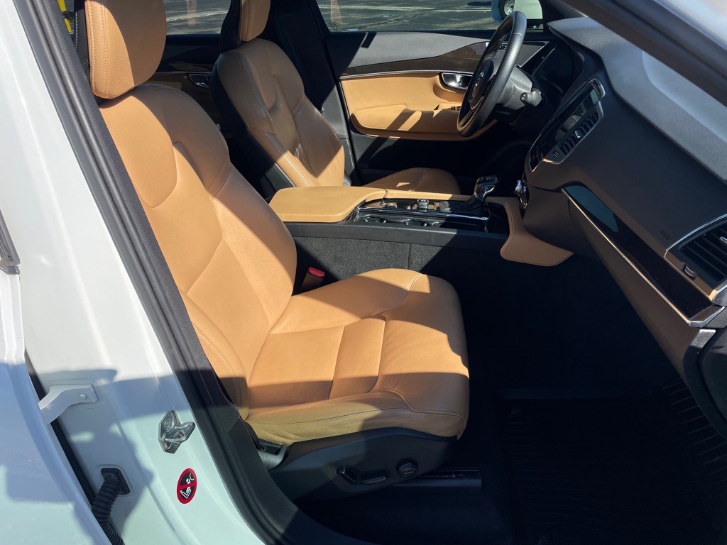 2019 Volvo XC90 Image 30