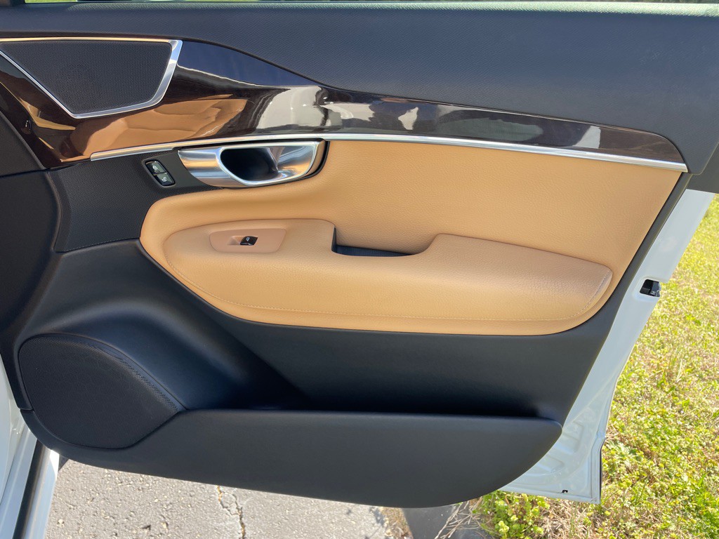2019 Volvo XC90 Image 32