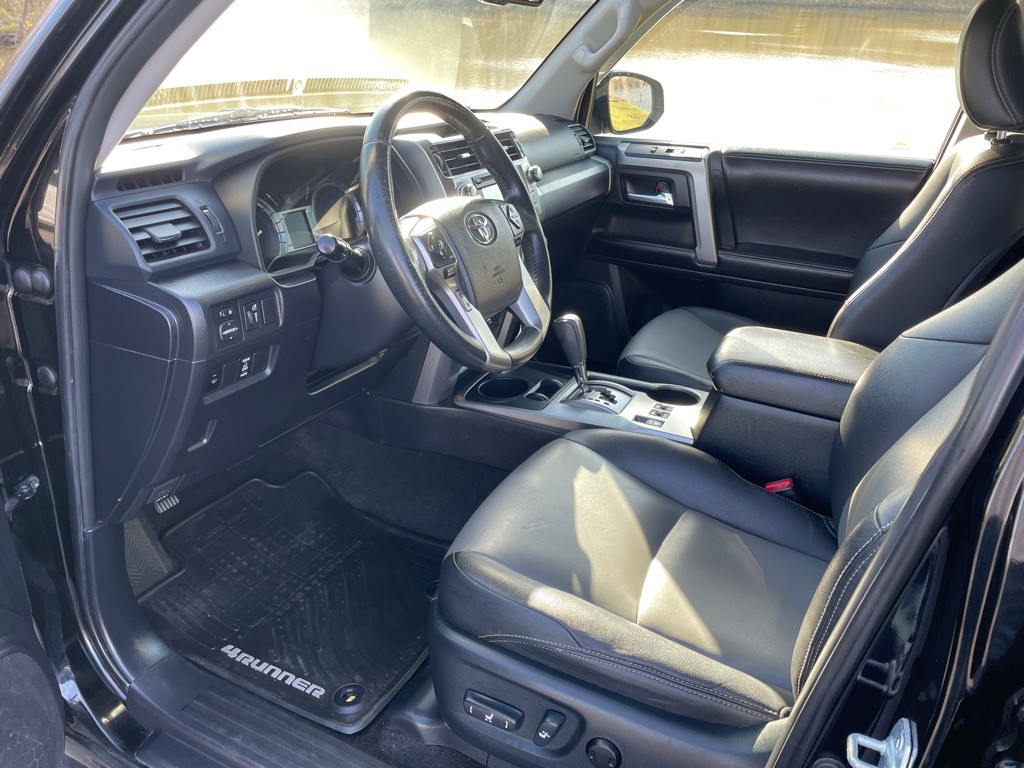 2014 Toyota 4Runner Image 8