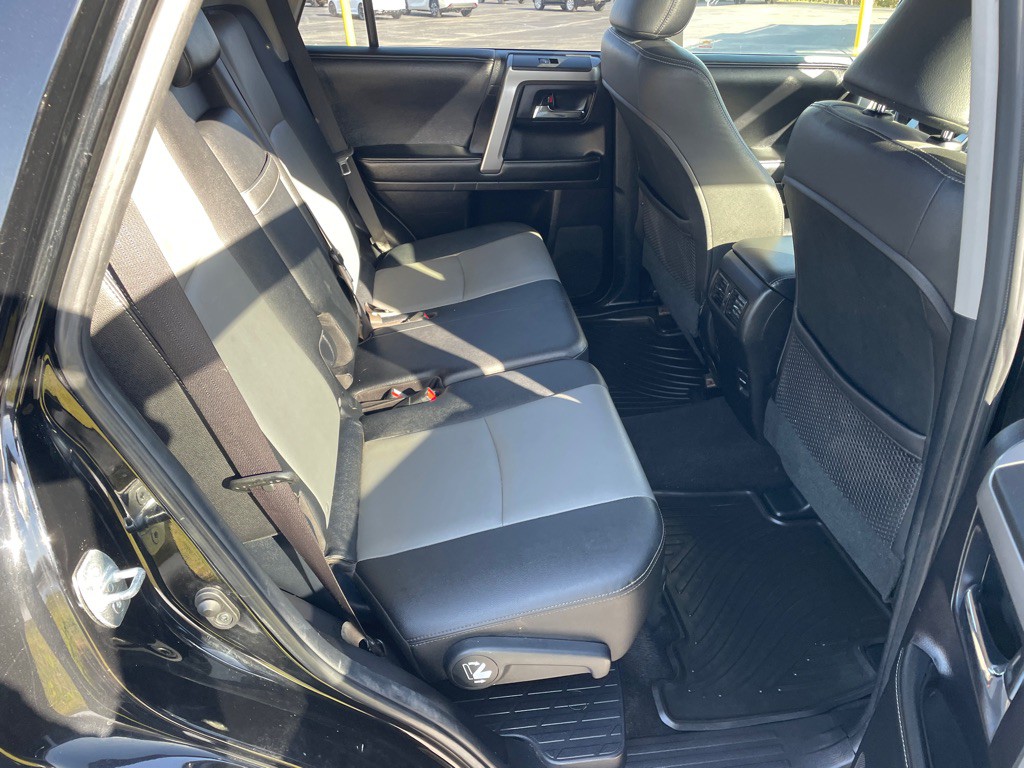 2014 Toyota 4Runner Image 23