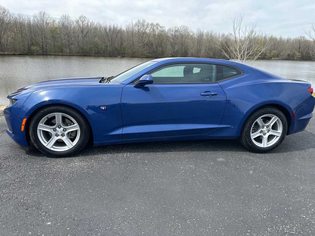 2021 Chevrolet Camaro Image 3