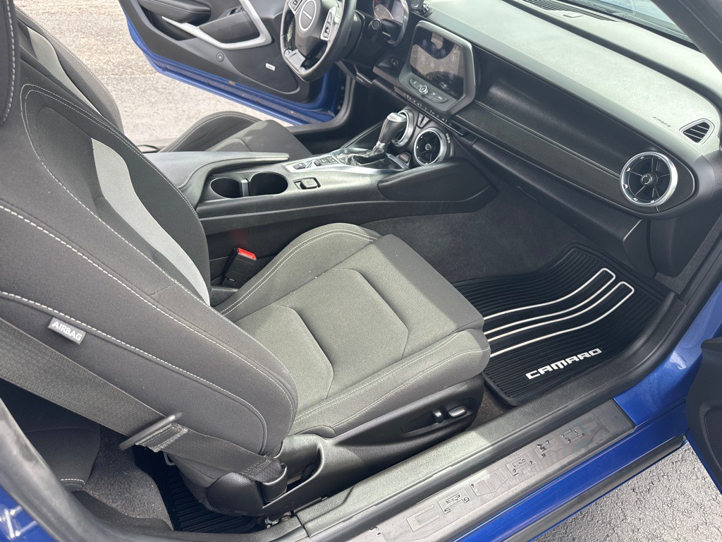 2021 Chevrolet Camaro Image 21