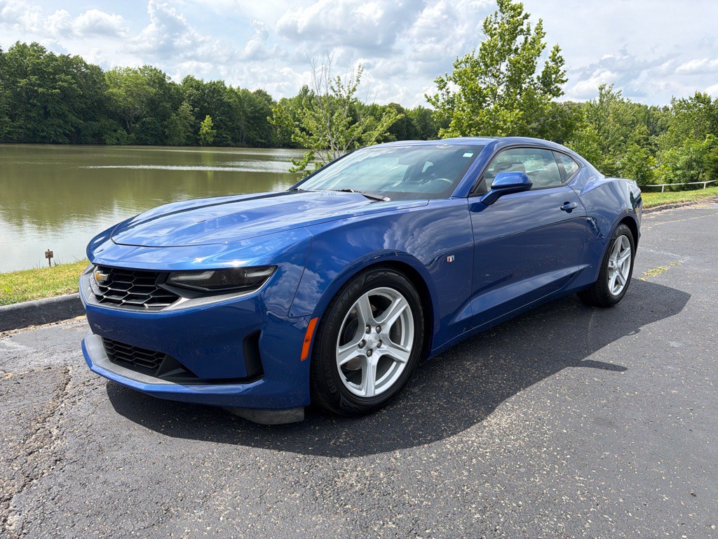 2021 Chevrolet Camaro Image 1