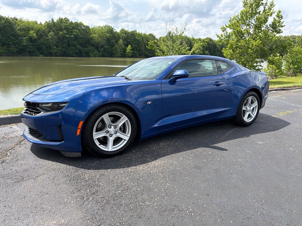 2021 Chevrolet Camaro Image 2