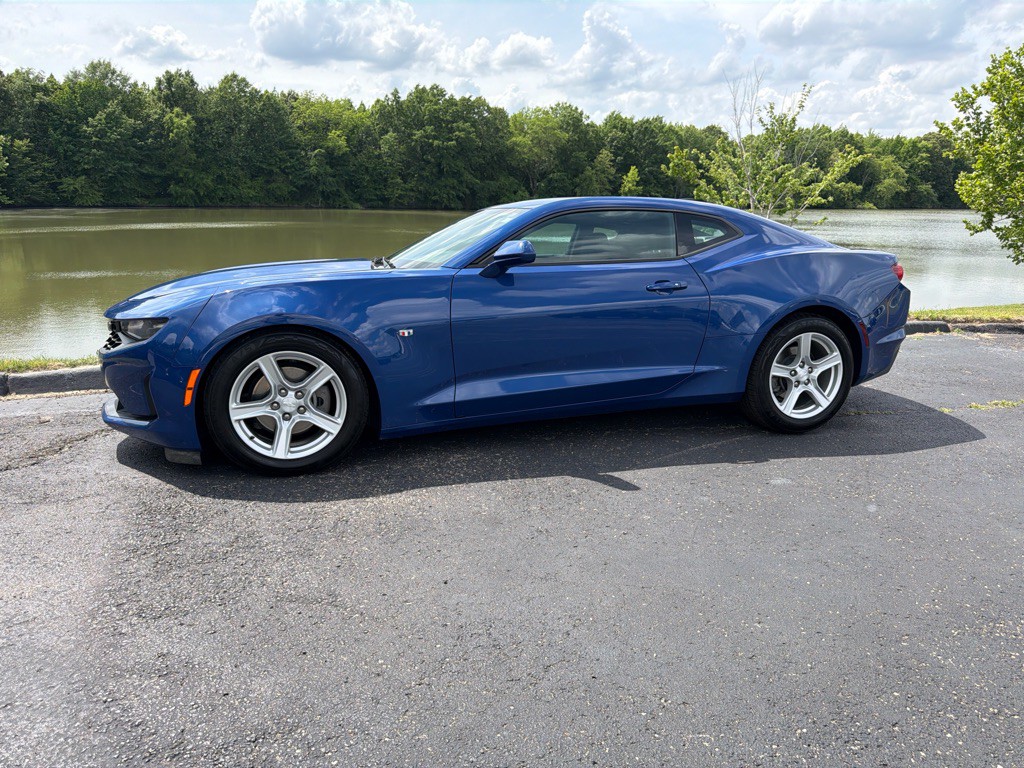 2021 Chevrolet Camaro Image 3