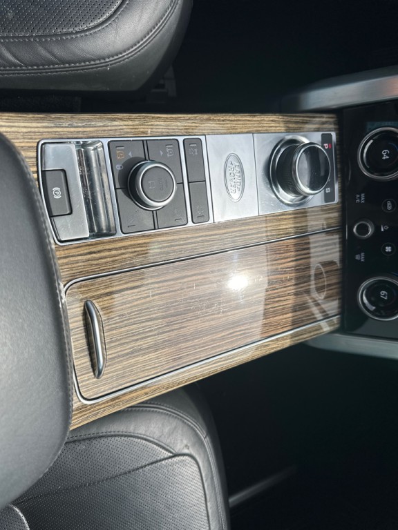 2018 Land Rover Range Rover Image 14