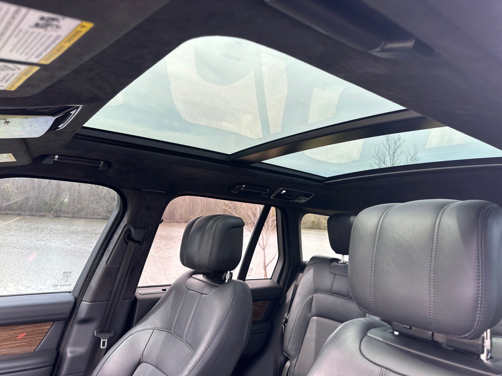 2018 Land Rover Range Rover Image 19