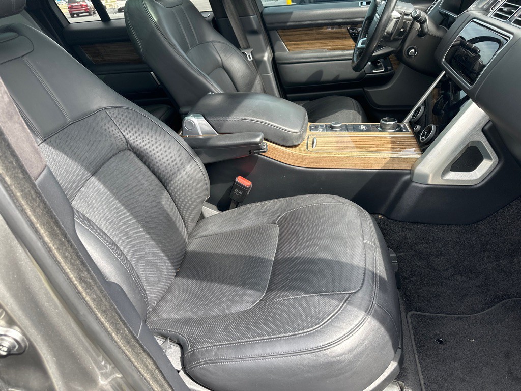 2018 Land Rover Range Rover Image 33