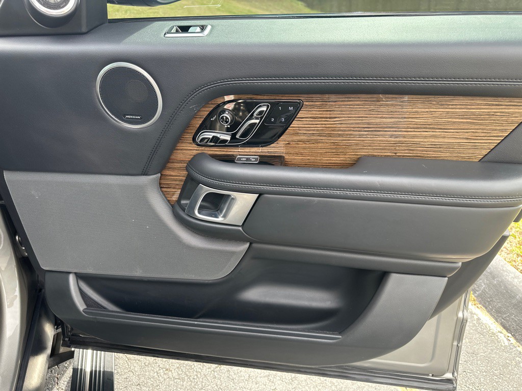 2018 Land Rover Range Rover Image 34