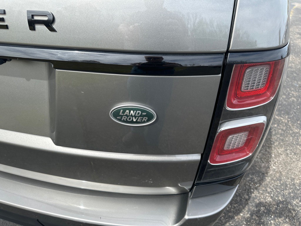 2018 Land Rover Range Rover Image 44