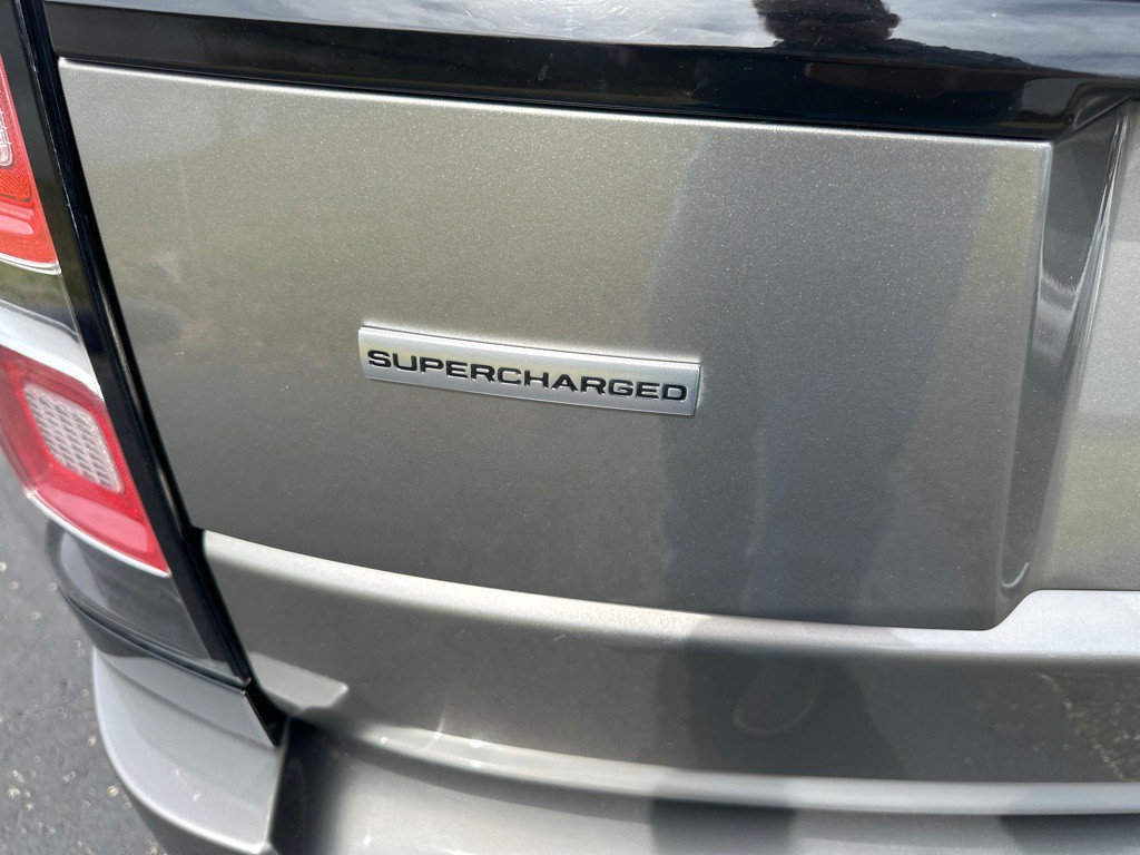 2018 Land Rover Range Rover Image 45