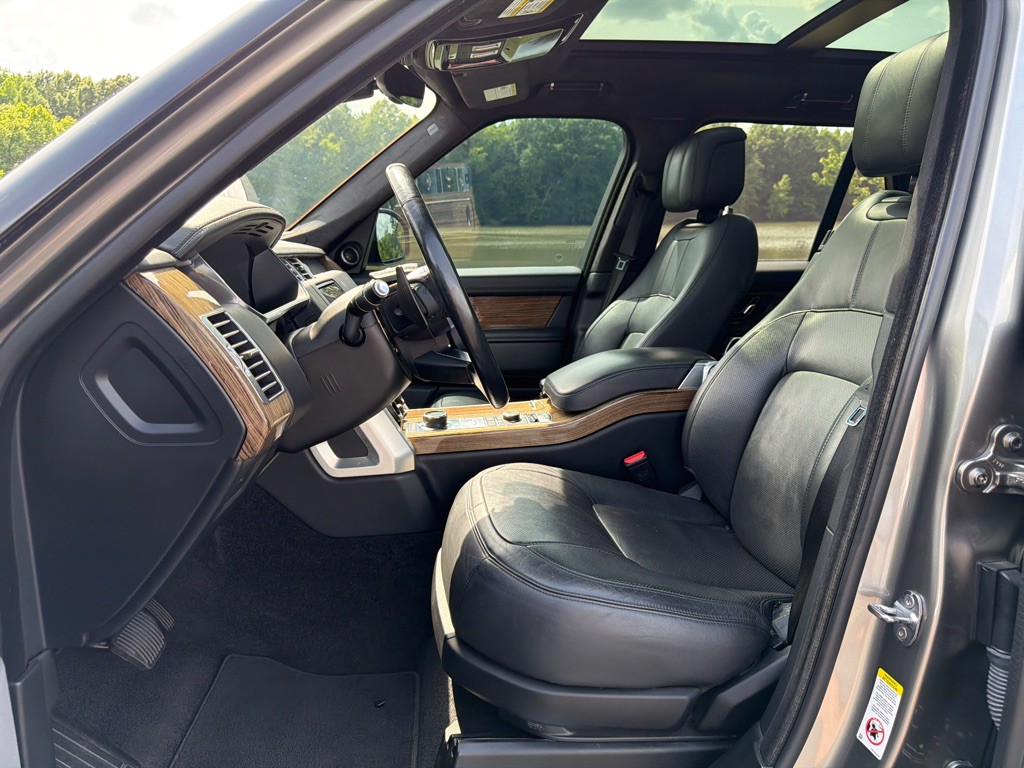 2018 Land Rover Range Rover Image 11