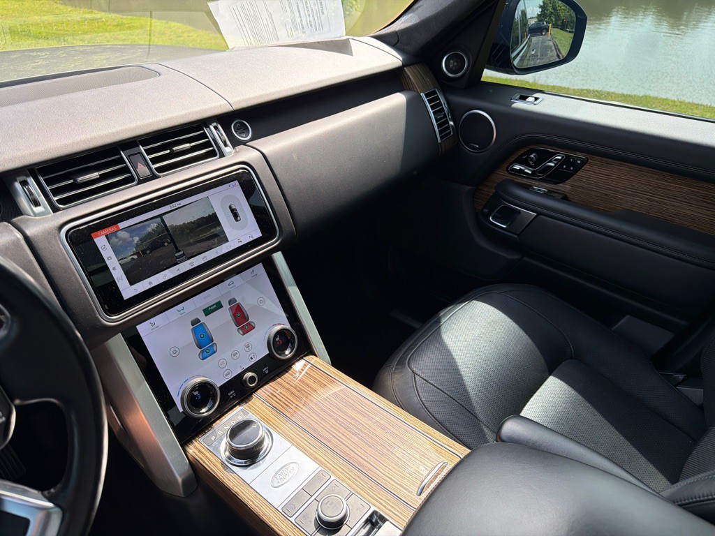 2018 Land Rover Range Rover Image 17
