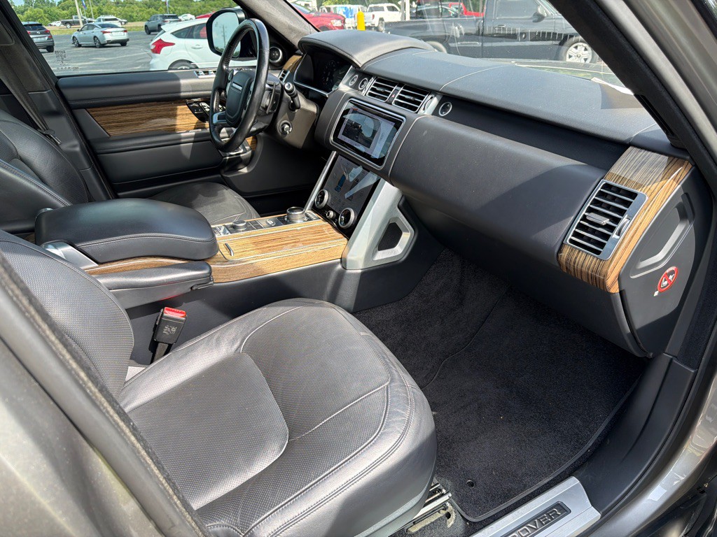 2018 Land Rover Range Rover Image 49