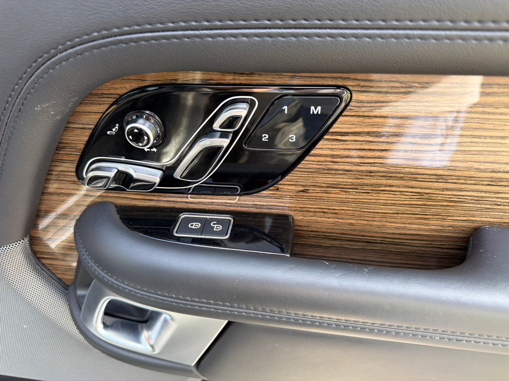 2018 Land Rover Range Rover Image 51