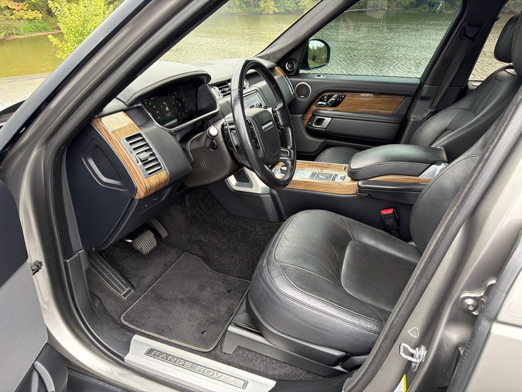 2018 Land Rover Range Rover Image 10