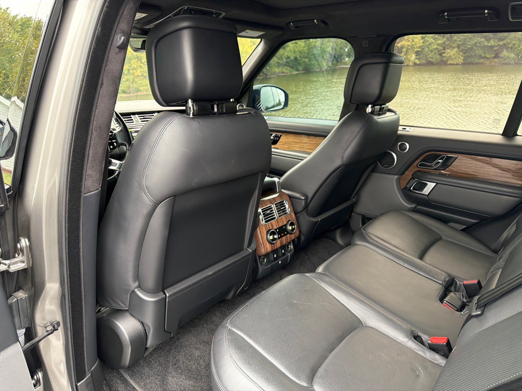 2018 Land Rover Range Rover Image 22
