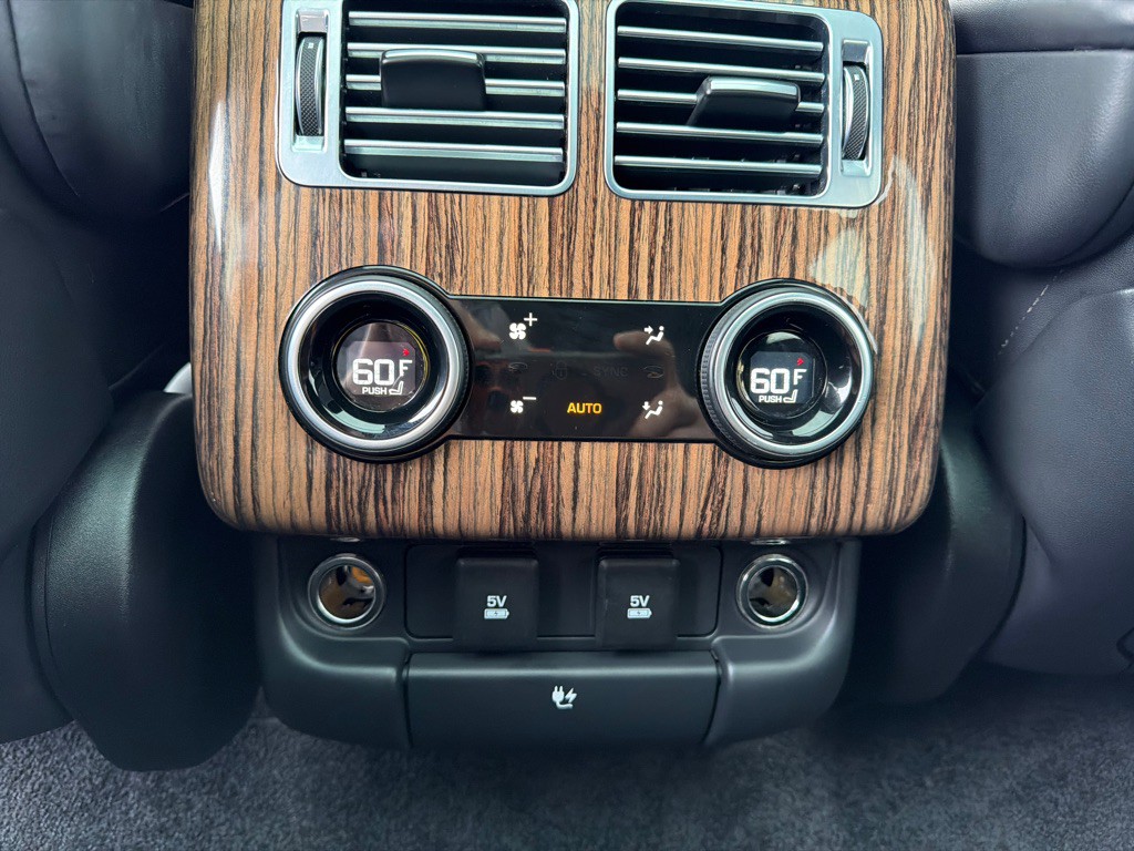 2018 Land Rover Range Rover Image 24