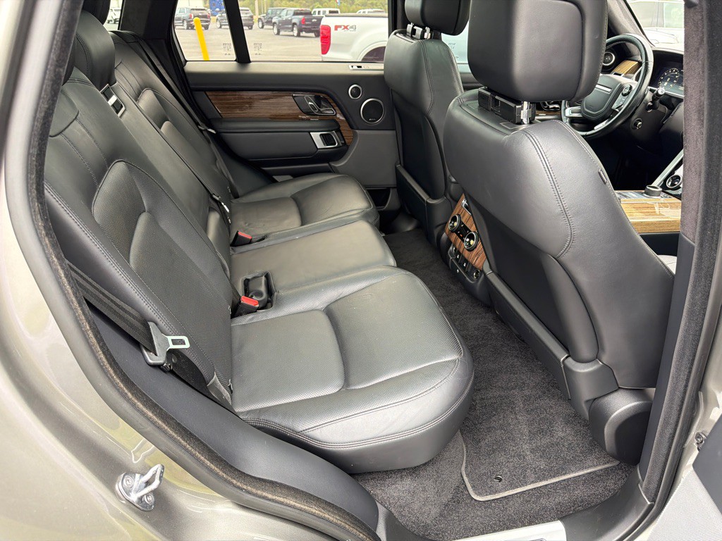 2018 Land Rover Range Rover Image 33