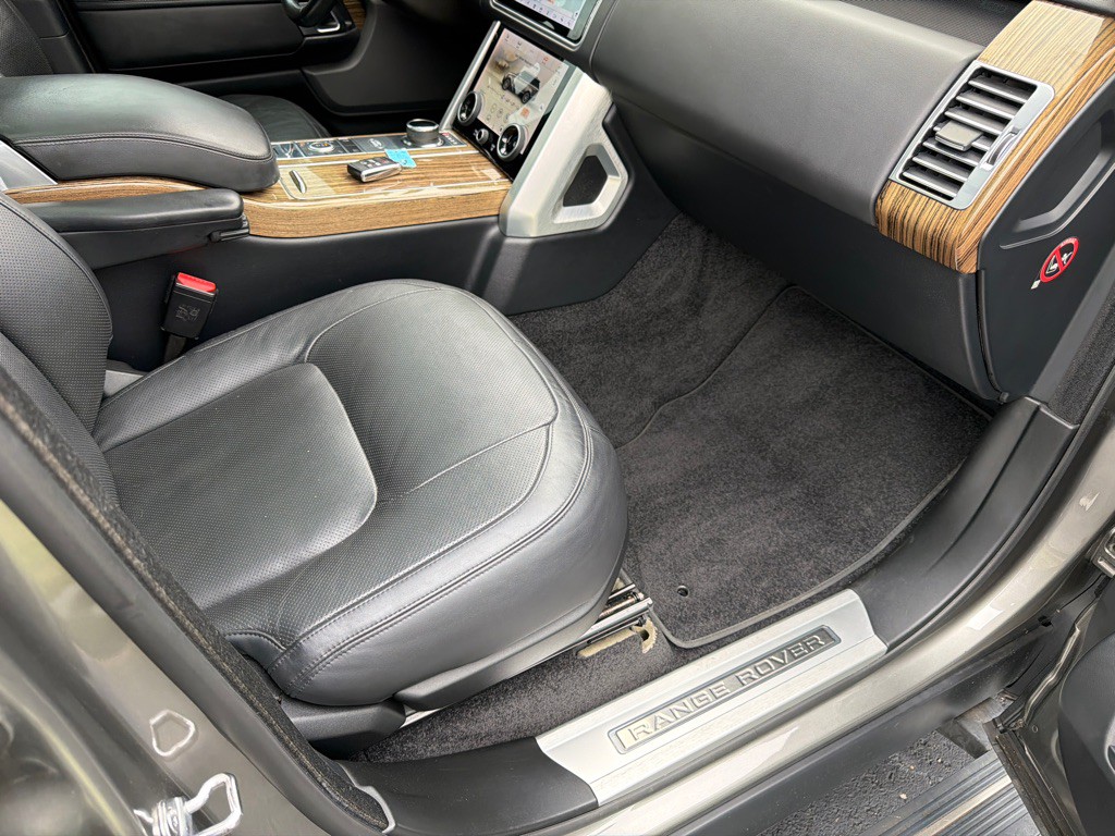 2018 Land Rover Range Rover Image 36