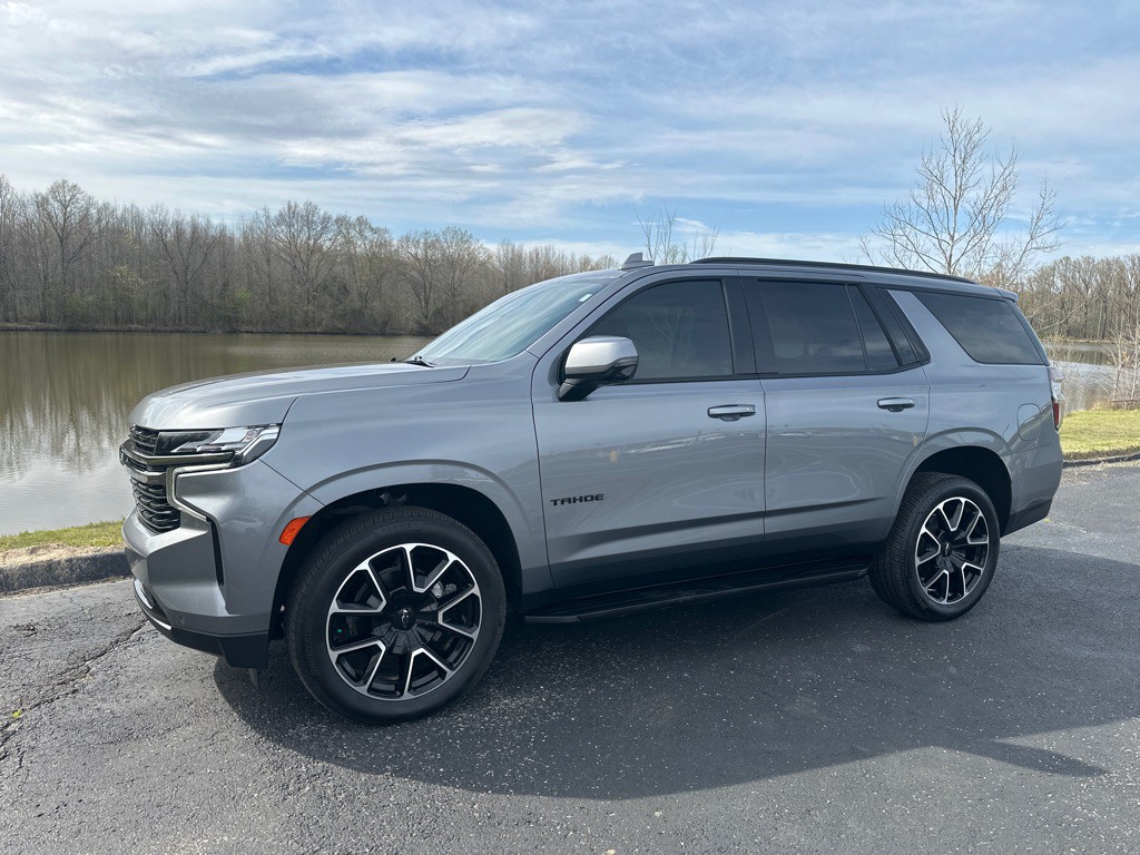 2022 Chevrolet Tahoe Image 2