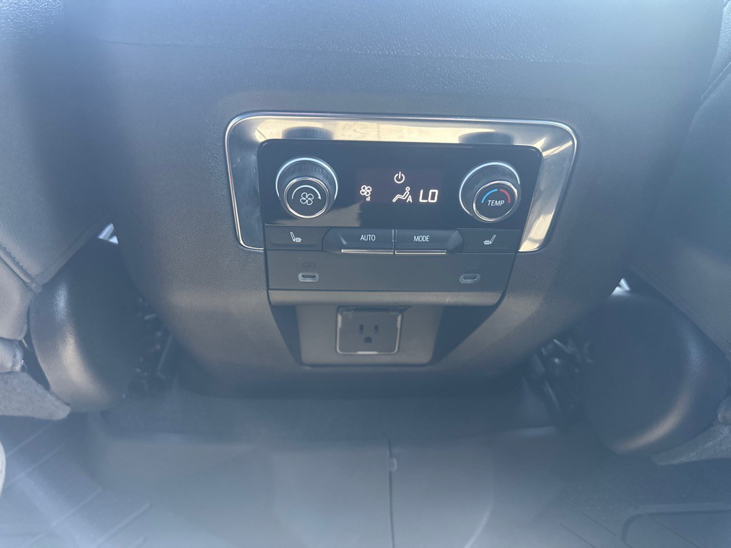 2022 Chevrolet Tahoe Image 25