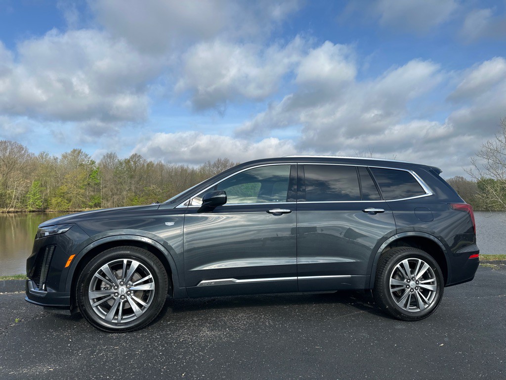 2021 Cadillac XT6 Image 3