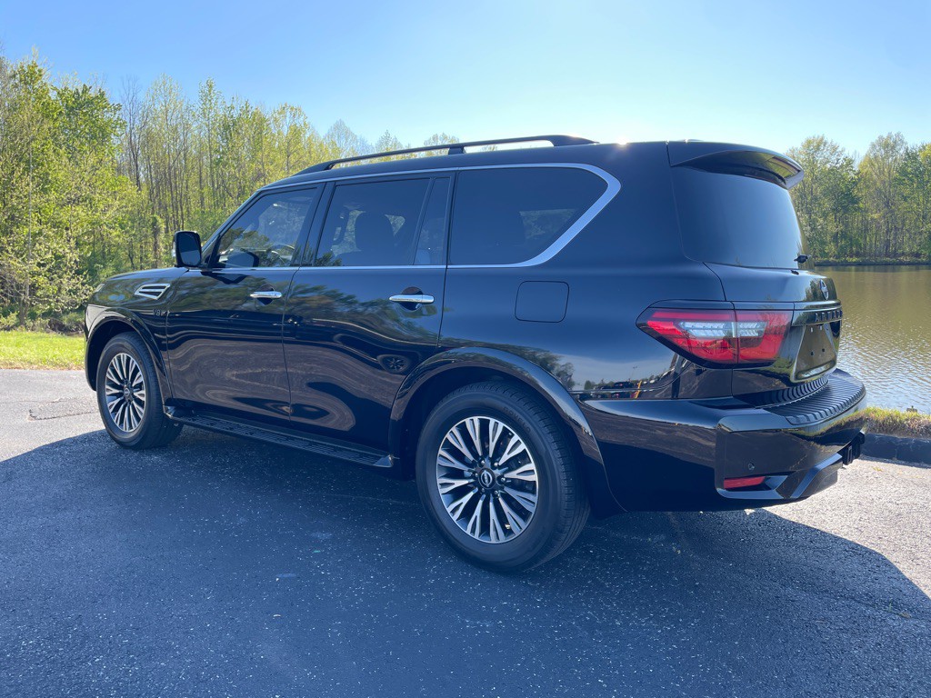 2021 Nissan Armada Image 6