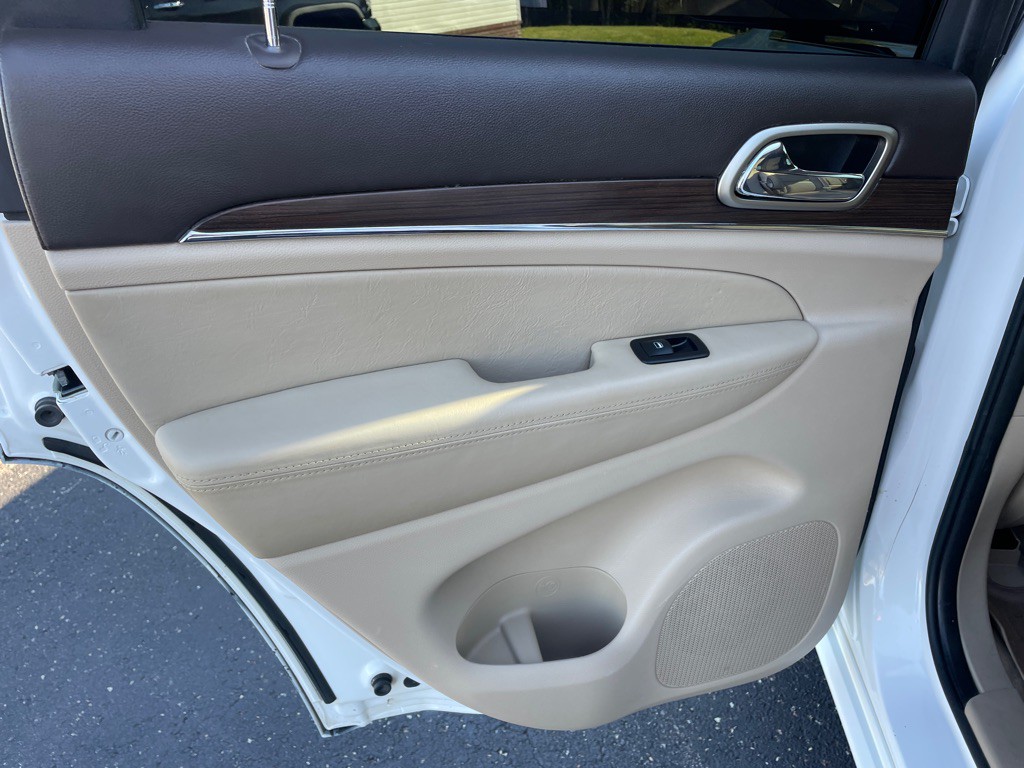 2015 Jeep Grand Cherokee Image 19