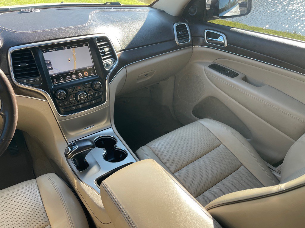 2015 Jeep Grand Cherokee Image 25