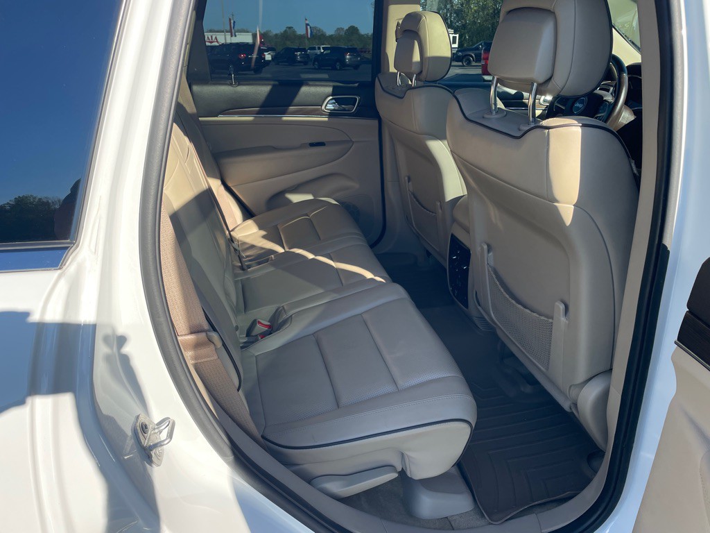 2015 Jeep Grand Cherokee Image 28